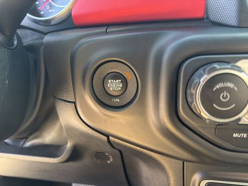 Used 2020 Jeep Gladiator Rubicon AWD/4WD image 19
