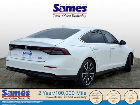 Used 2024 Honda Accord Touring image 3