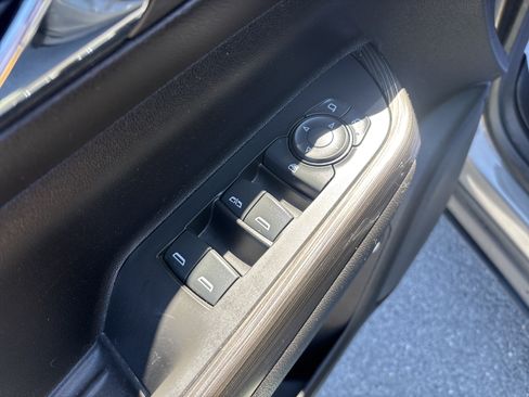 Used 2019 GMC Acadia SLE w/ Driver Alert Package I AWD/4WD image 17