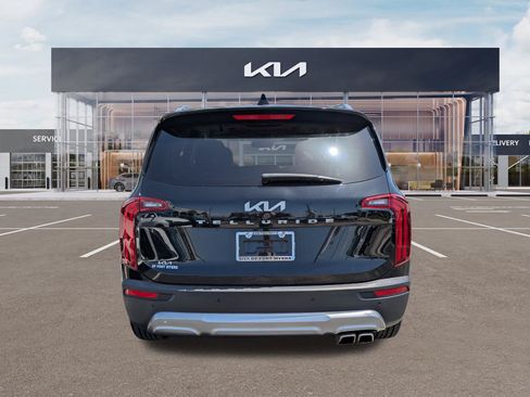 Certified 2022 Kia Telluride EX w/ EX Premium Package FWD image 5