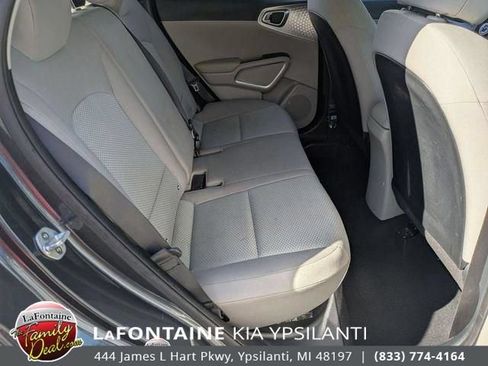 Used 2020 Kia Soul LX FWD image 28