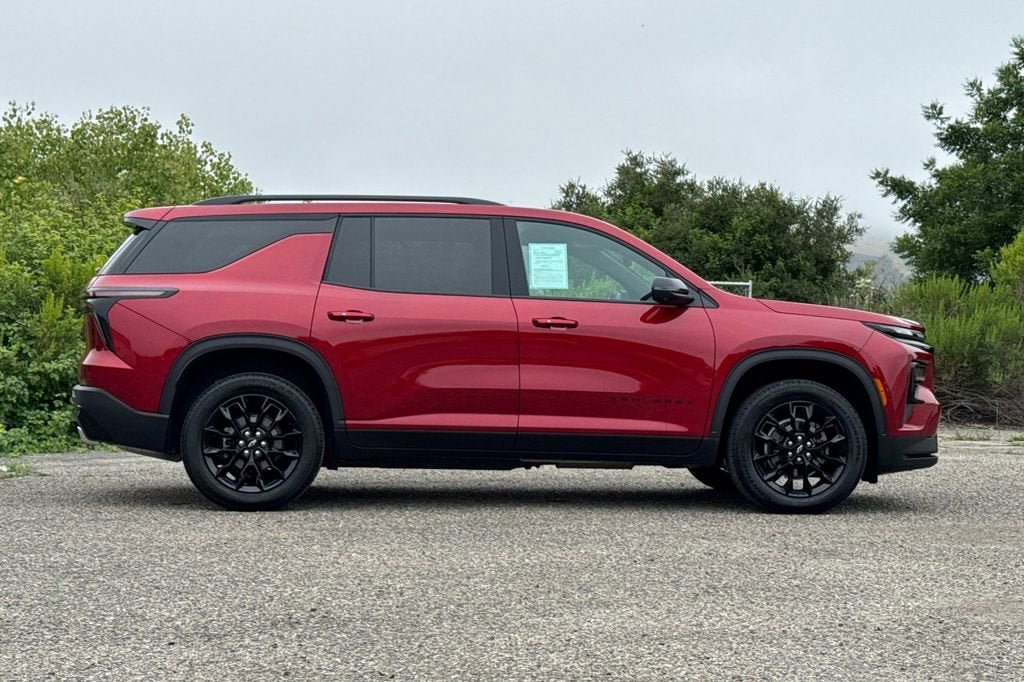 New 2026 Chevrolet Traverse LT w/ Midnight/Sport Edition FWD image 3