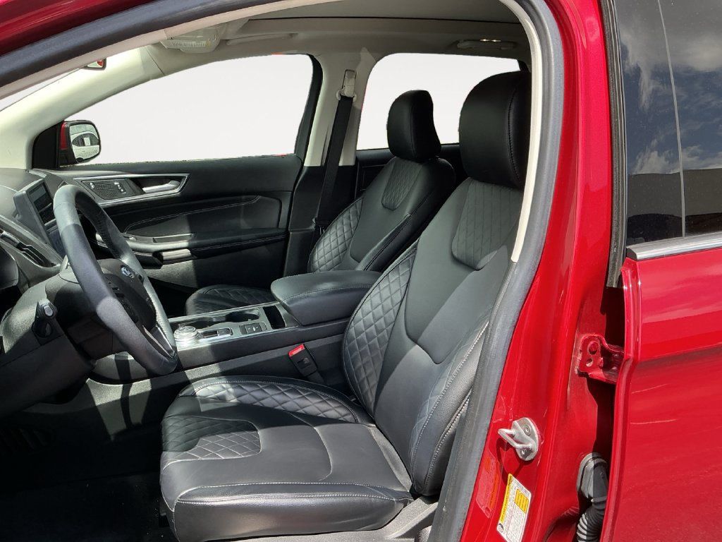 Used 2023 Ford Edge Titanium AWD/4WD image 9