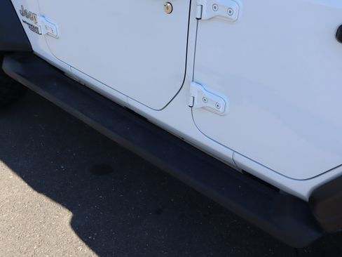 Used 2018 Jeep Wrangler Unlimited Sport S AWD/4WD image 13