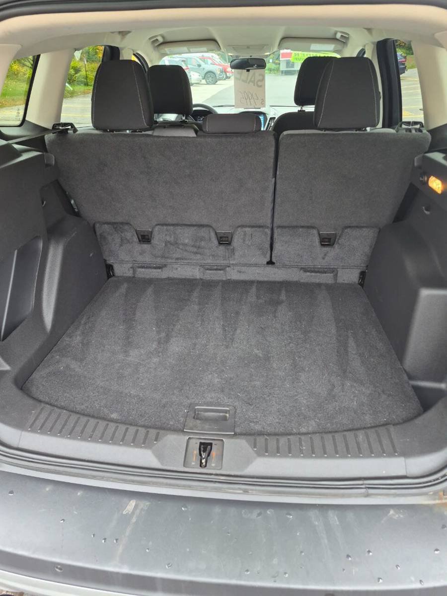 Used 2016 Ford Escape SE w/ Equipment Group 201A AWD/4WD image 12