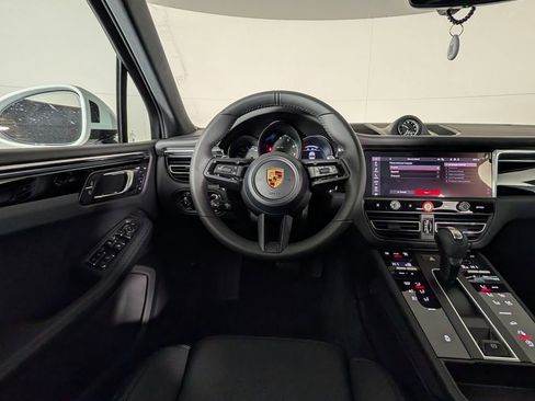 New 2026 Porsche Macan image 21