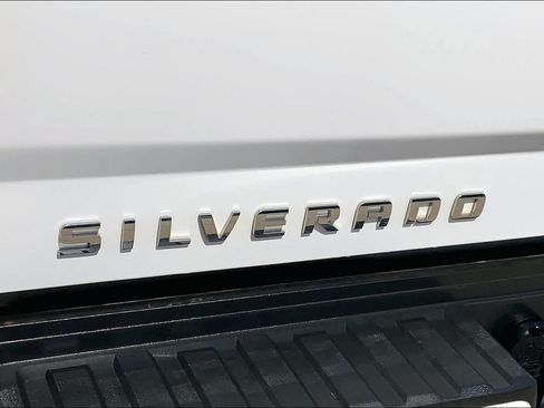 Used 2018 Chevrolet Silverado 2500 LT w/ Custom Sport Edition AWD/4WD image 29