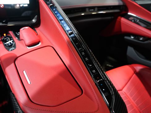 Used 2020 Chevrolet Corvette Stingray Preferred Cpe w/ 2LT Preferred Equipment Group RWD image 42