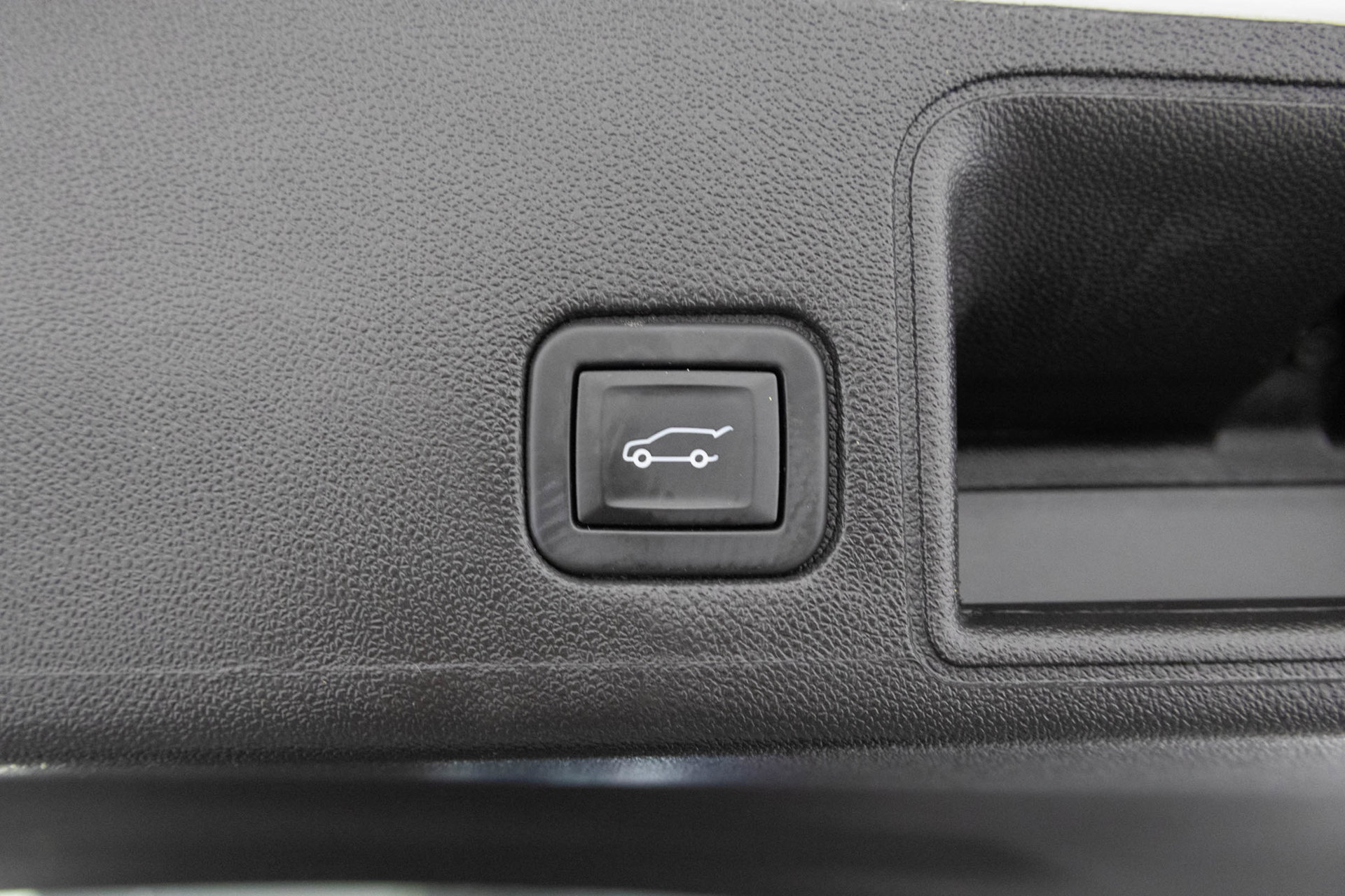 Used 2024 GMC Terrain AT4 AWD/4WD image 40