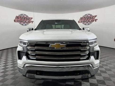 Used 2022 Chevrolet Silverado 1500 LTZ w/ LTZ Premium Package AWD/4WD image 2