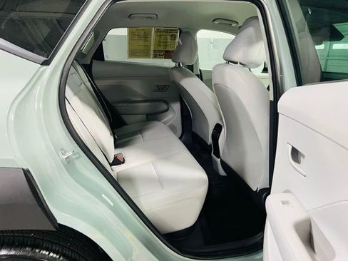 Used 2025 Hyundai Kona SEL image 32