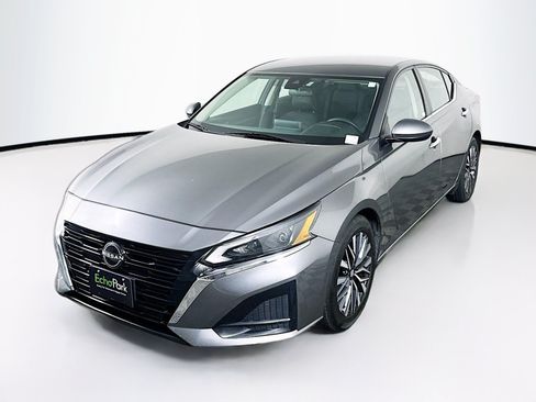 Used 2023 Nissan Altima 2.5 SV FWD image 3