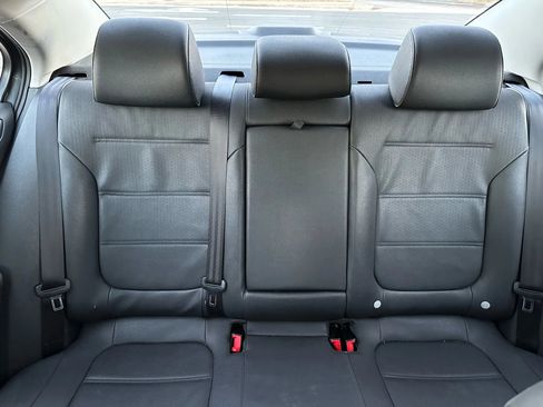 Used 2012 Volkswagen Jetta SE image 26