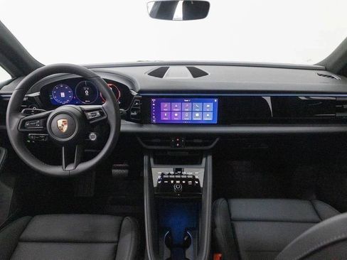 New 2025 Porsche Macan Electric image 58