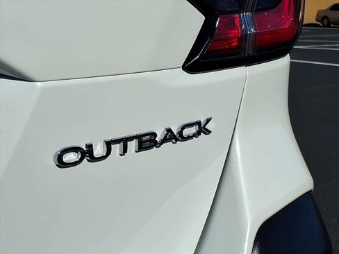 Certified 2022 Subaru Outback Limited image 14