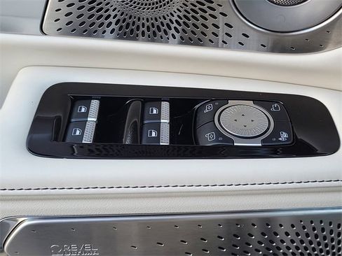 Certified 2024 Lincoln Nautilus Black Label image 31