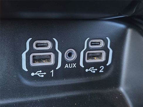 Used 2024 RAM 1500 Limited image 26