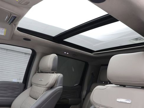 Used 2025 Ford F250 Platinum w/ Platinum Plus Package image 26