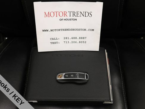Used 2025 Porsche Panamera image 51