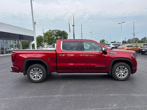 Used 2023 GMC Sierra 1500 Denali w/ Technology Package AWD/4WD image 2
