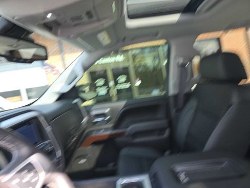 Used 2017 GMC Sierra 1500 SLT image 15