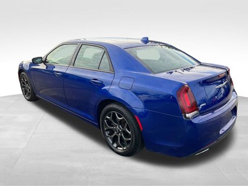 Used 2018 Chrysler 300 S image 6