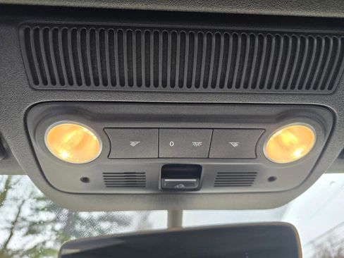 Used 2017 Volkswagen Beetle 1.8T image 29