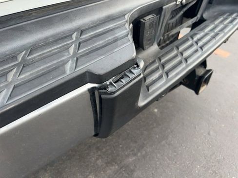 Used 2014 GMC Sierra 2500 SLT w/ SLT Convenience Package image 17