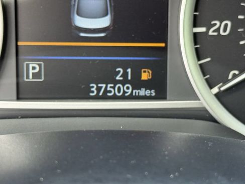 Used 2019 Nissan Sentra S FWD image 21