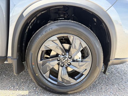 New 2026 Nissan Rogue SV FWD image 10