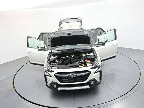 Certified 2025 Subaru Outback Limited AWD/4WD image 39