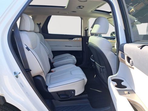 Used 2023 Hyundai Palisade Limited image 16