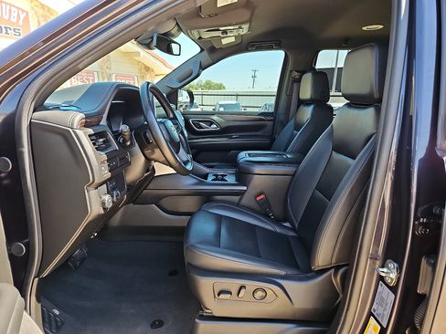 Used 2024 Chevrolet Tahoe LT RWD image 11