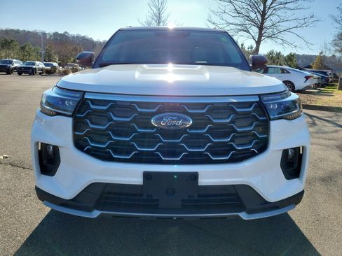 Used 2025 Ford Explorer Platinum w/ Ultimate Package image 21