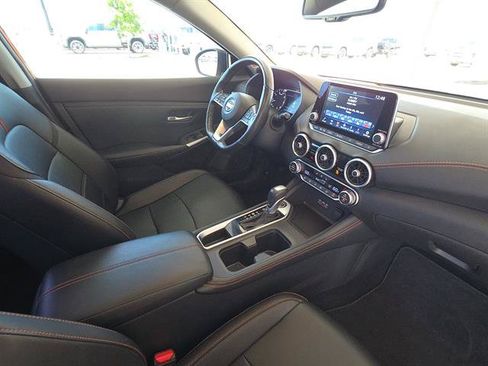 Used 2021 Nissan Sentra SR w/ SR Premium Package FWD image 15