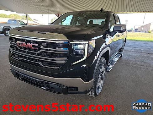 Used 2023 GMC Sierra 1500 SLT w/ SLT Premium Package image 3