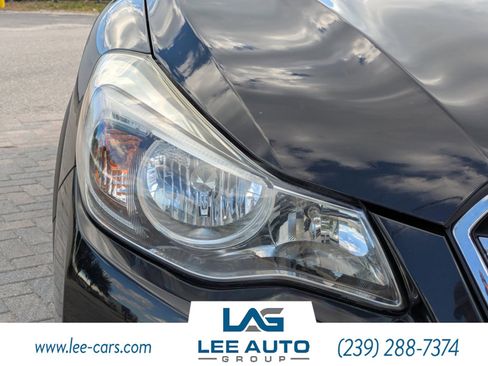 Used 2017 Subaru Crosstrek 2.0i Premium AWD/4WD image 9