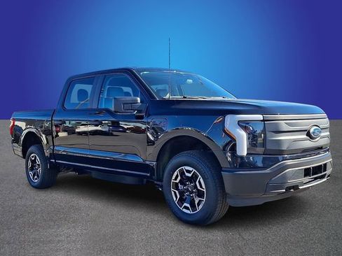 Used 2023 Ford F150 Lightning Pro image 3