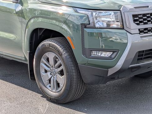 Certified 2025 Nissan Frontier SV w/ SV Convenience Package RWD image 9