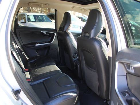 Used 2010 Volvo XC60 3.2 image 28