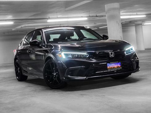 Used 2024 Honda Civic Sport image 4
