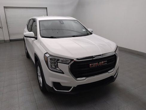 Used 2024 GMC Terrain SLE w/ Fleet Convenience Package FWD image 14