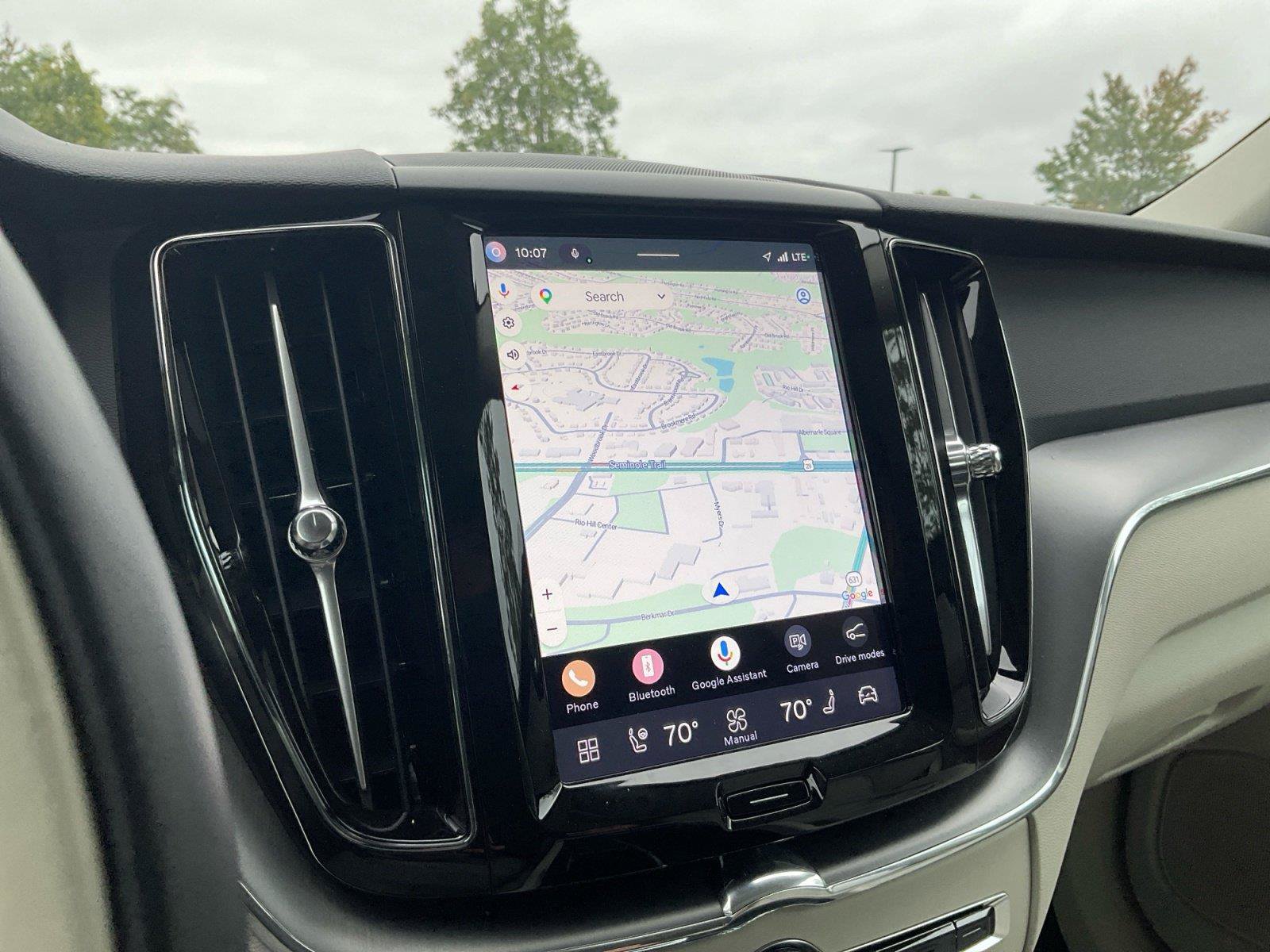 Certified 2025 Volvo XC60 B5 Core AWD/4WD image 19