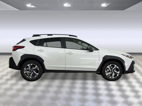 Used 2025 Subaru Crosstrek 2.5i Premium AWD/4WD image 8