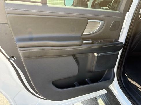 Used 2025 Ford Expedition Max Platinum w/ Driver's Package AWD/4WD image 40