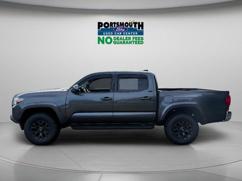 Used 2023 Toyota Tacoma SR5 AWD/4WD image 2
