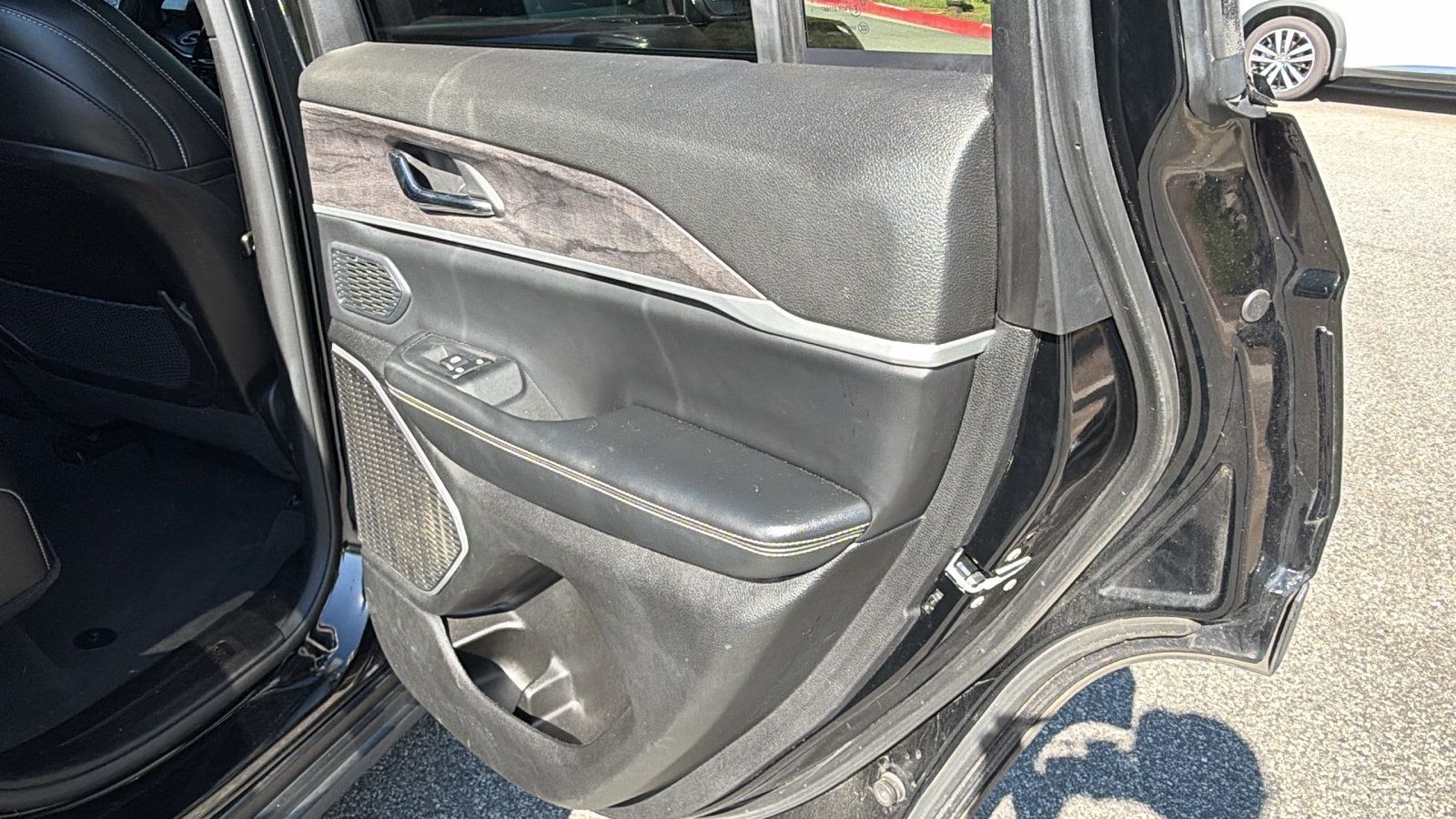 Used 2024 Jeep Grand Cherokee Limited 4xe AWD/4WD image 21