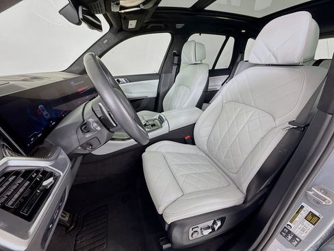 Used 2025 BMW X5 M60i image 5