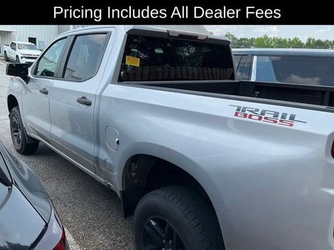 Used 2019 Chevrolet Silverado 1500 Custom Trail Boss w/ Custom Convenience Package AWD/4WD image 4