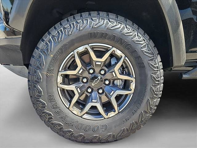 New 2026 Chevrolet Colorado ZR2 w/ Technology Package AWD/4WD image 9